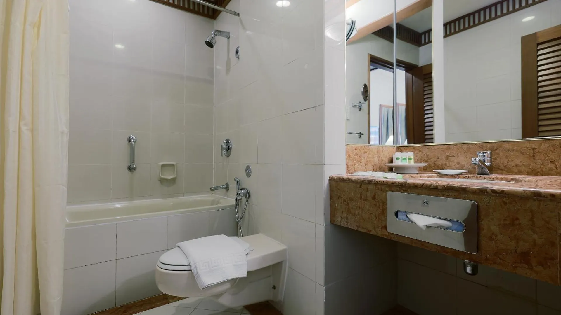 ***  The Jesselton Hotel Kota Kinabalu Malaisie
