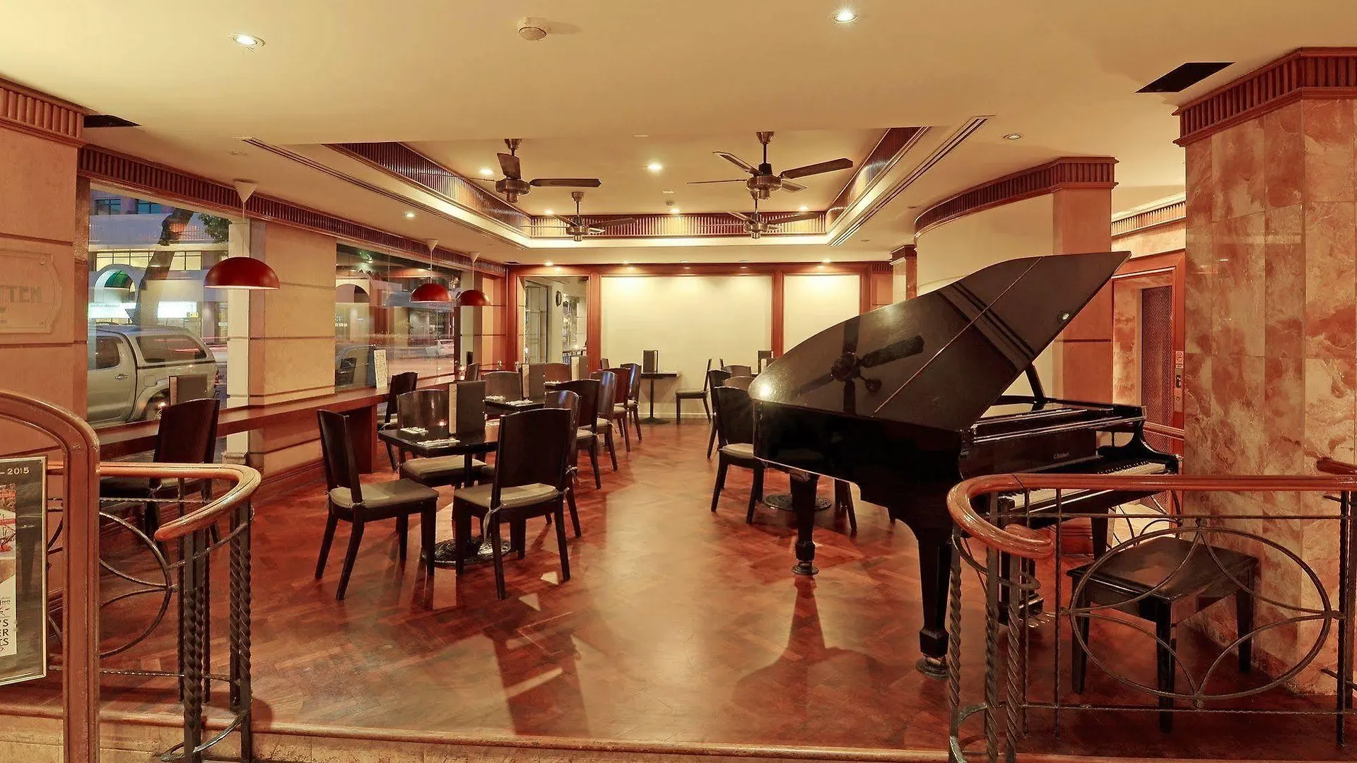 The Jesselton Hotel Кота-Кинабалу 3*,